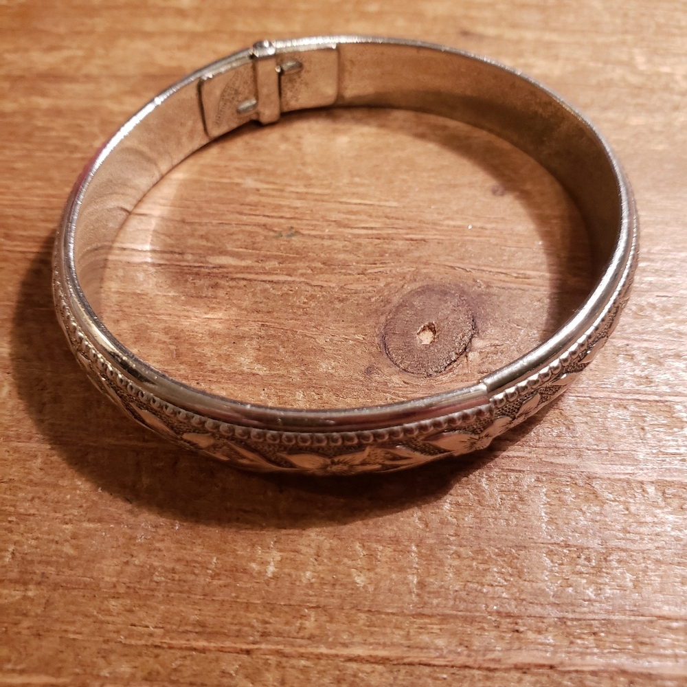 Vintage silver tone Whiting & Davis Bangle